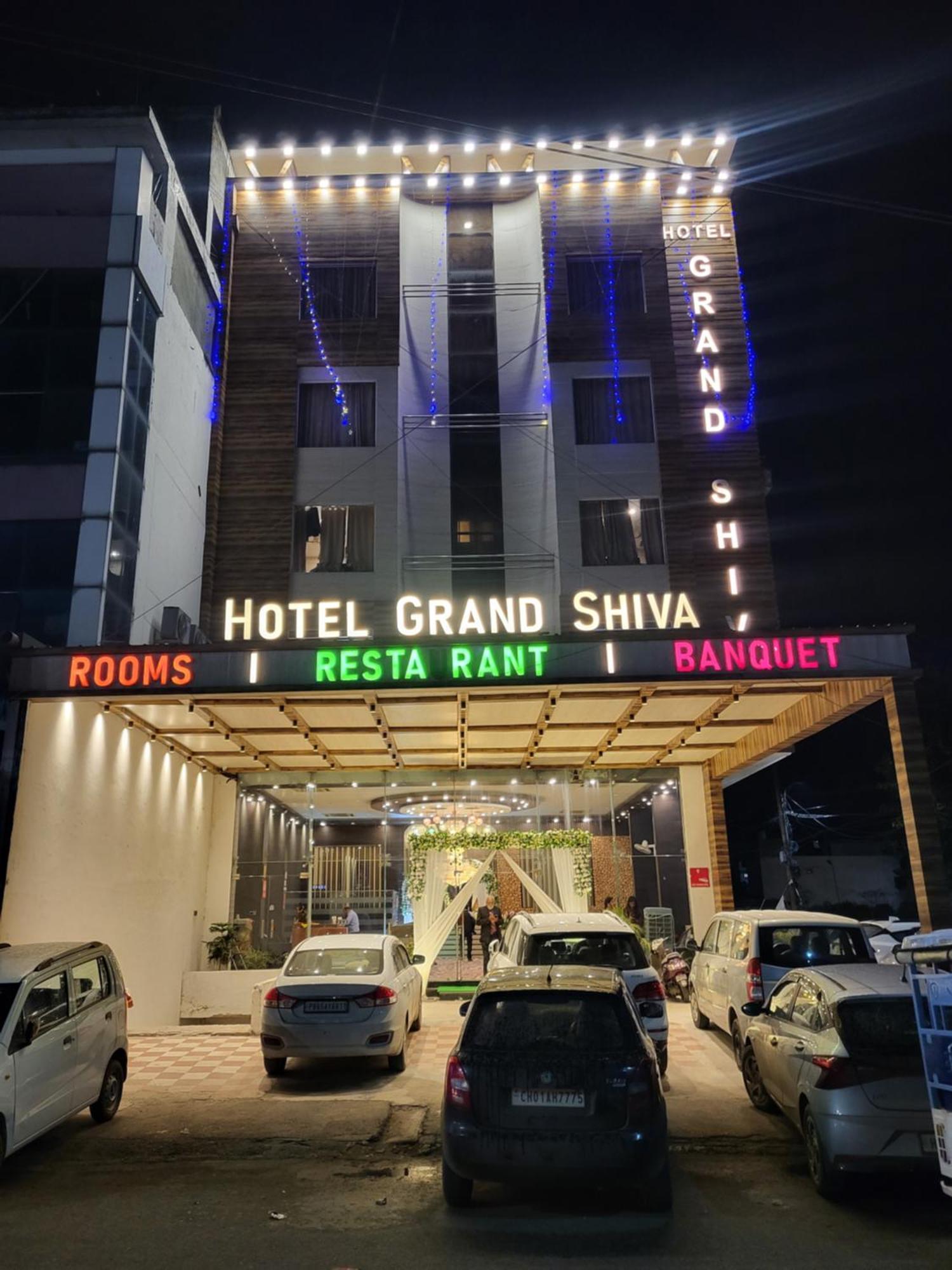 Oaktel Hotel Grand Shiva Near Ganga Ghat Haridwar Exterior photo