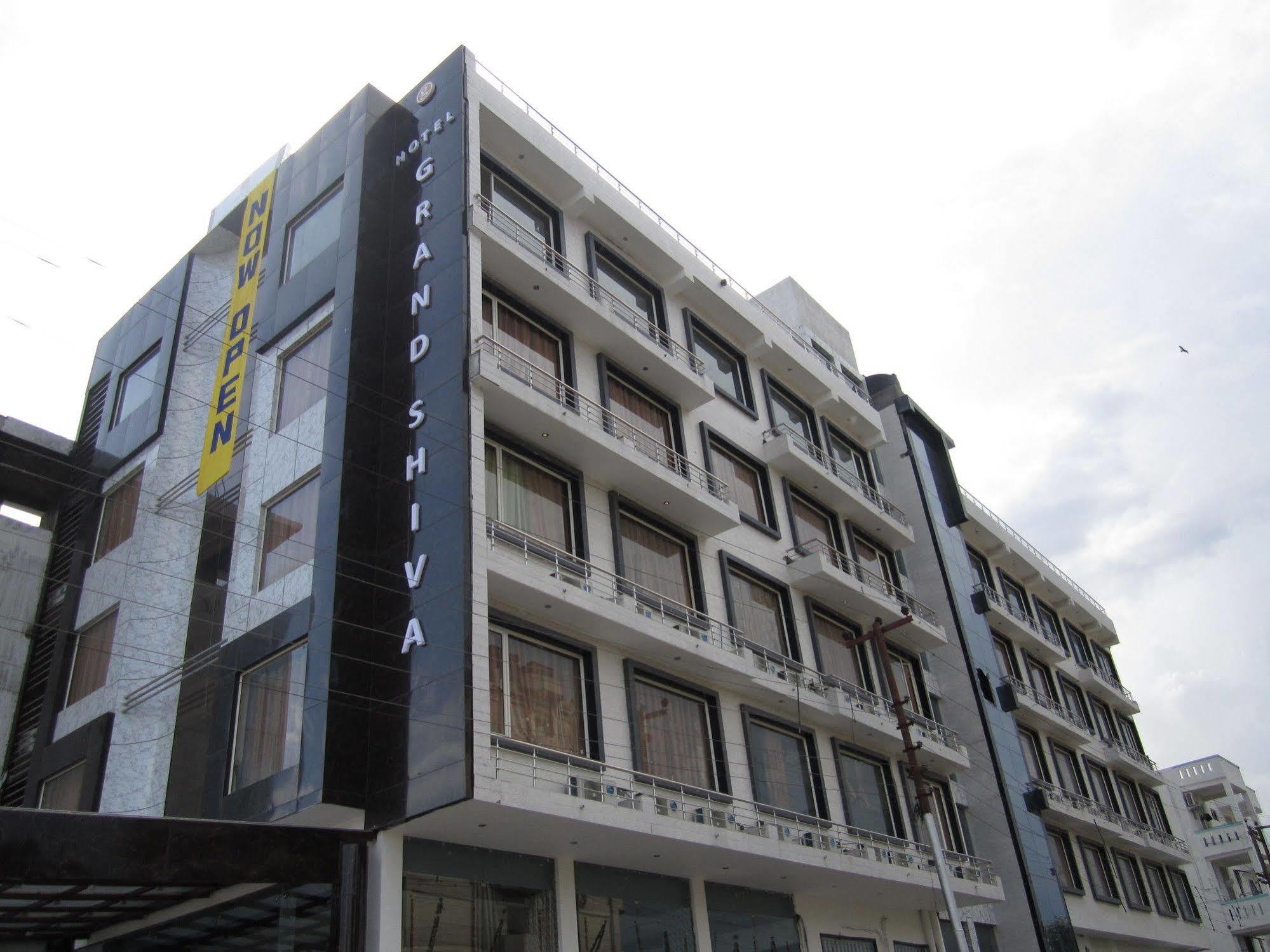 Oaktel Hotel Grand Shiva Near Ganga Ghat Haridwar Exterior photo